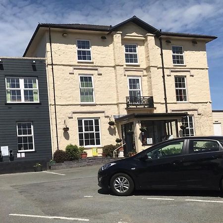 Padarn Hotel 란베리스 외부 사진