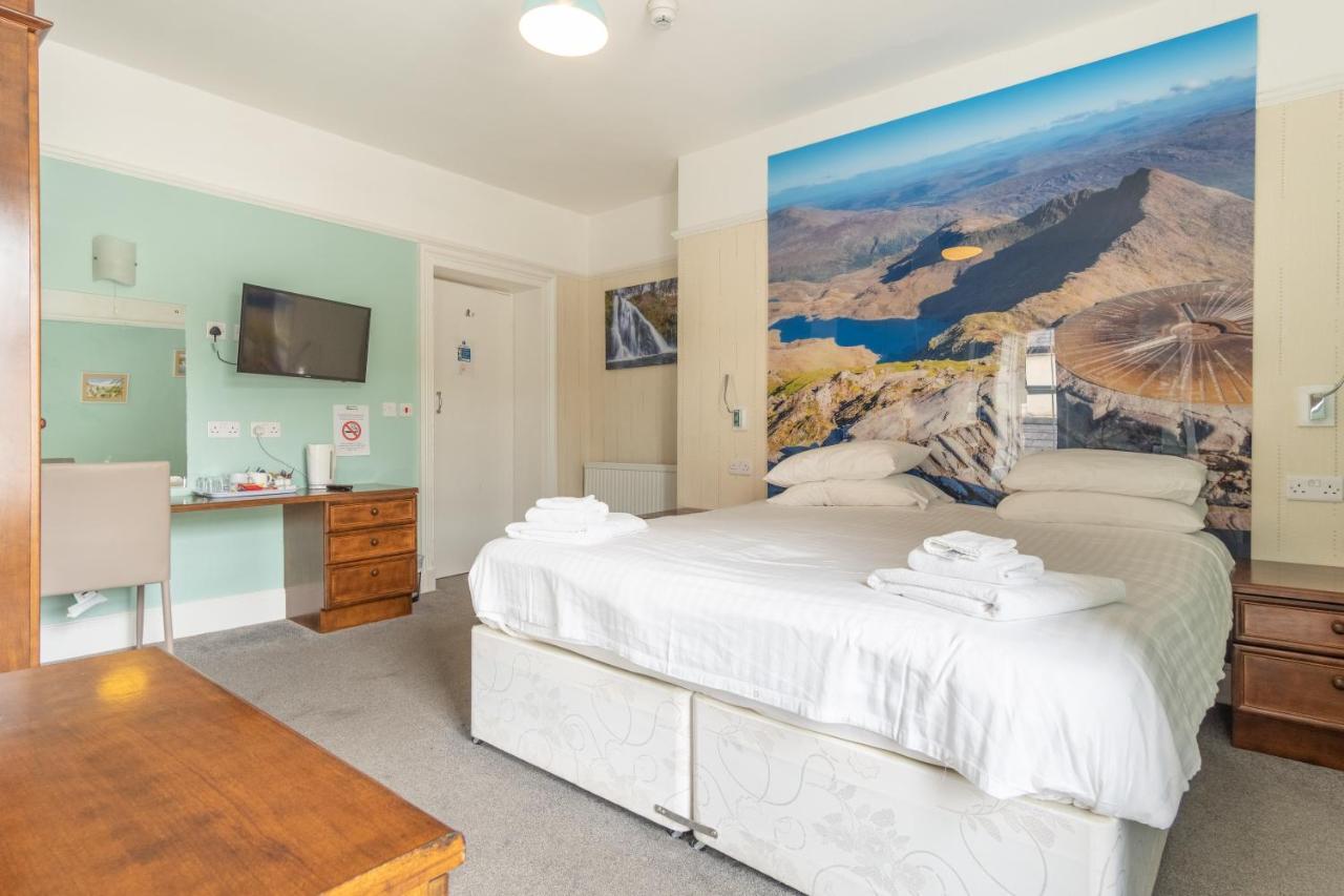 Padarn Hotel 란베리스 외부 사진