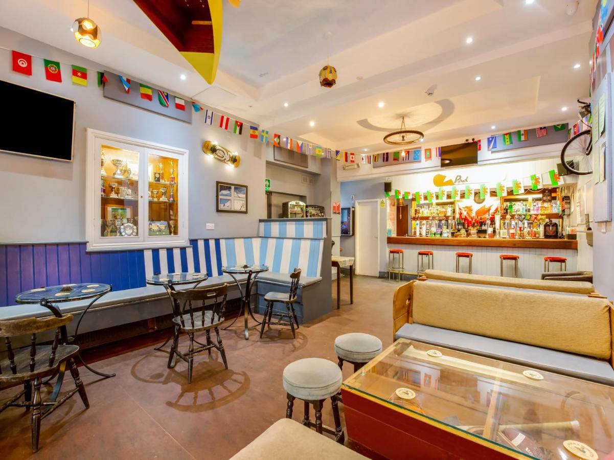Padarn Hotel 란베리스 외부 사진